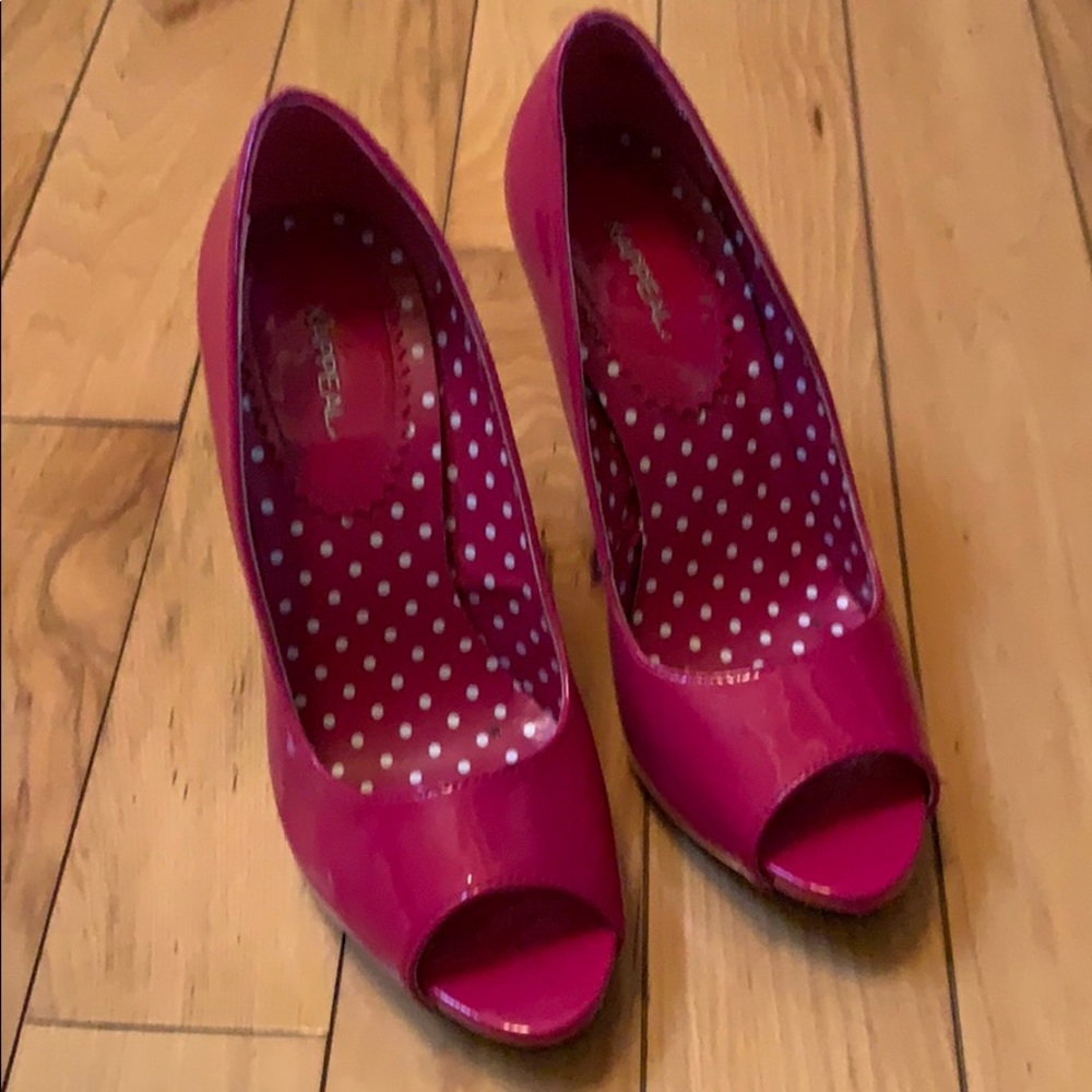 Xappeal pink patent leather heels